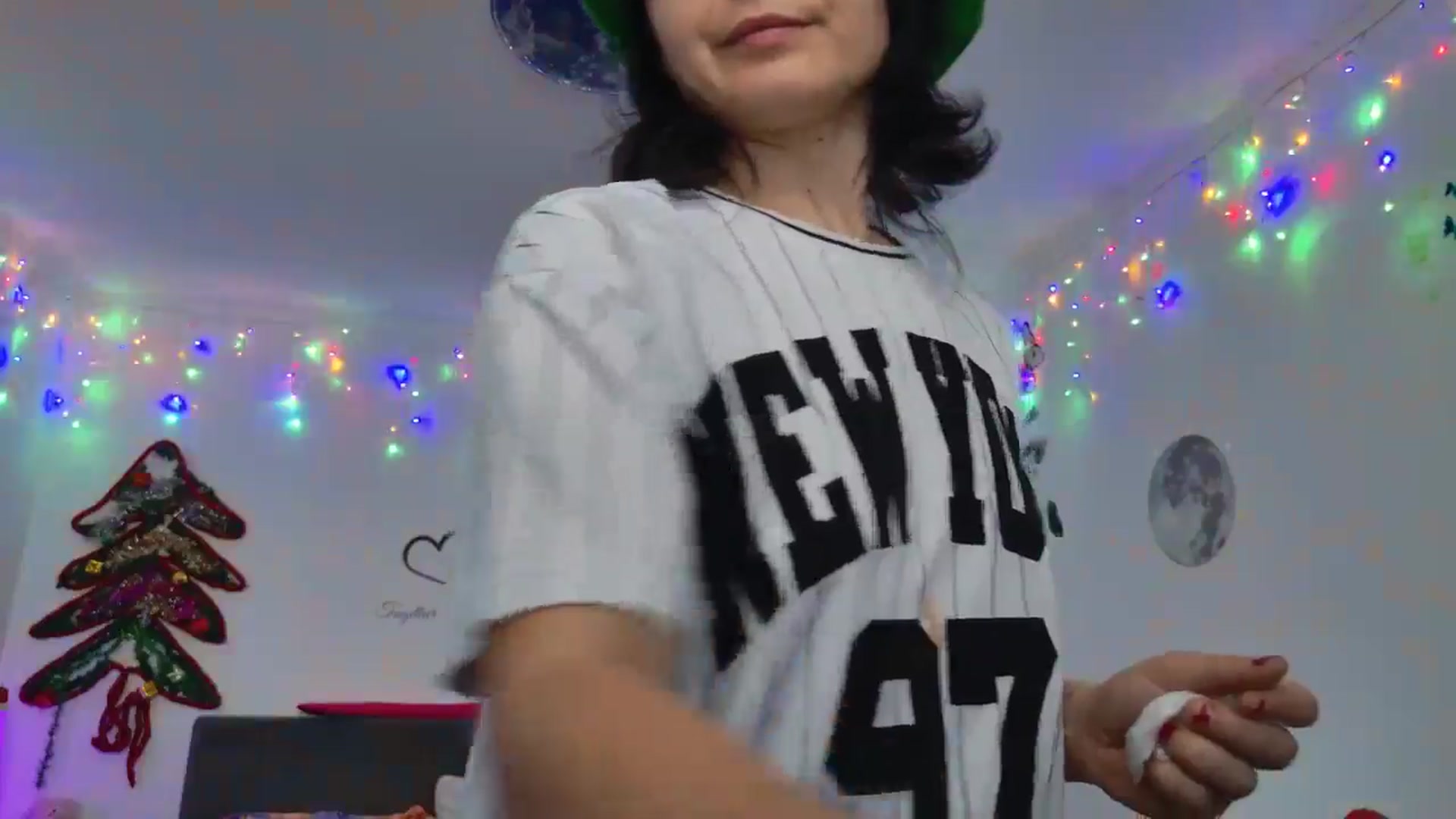 Gallery image thumbnail from YreneA's myfreecams stream on, 12/24/2024, 09:32 image 10 of 20