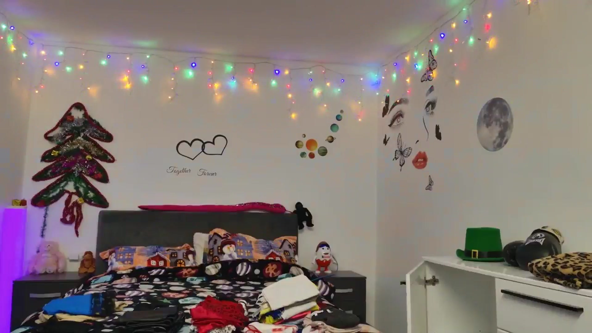 Gallery image thumbnail from YreneA's myfreecams stream on, 12/24/2024, 16:04 image 4 of 20