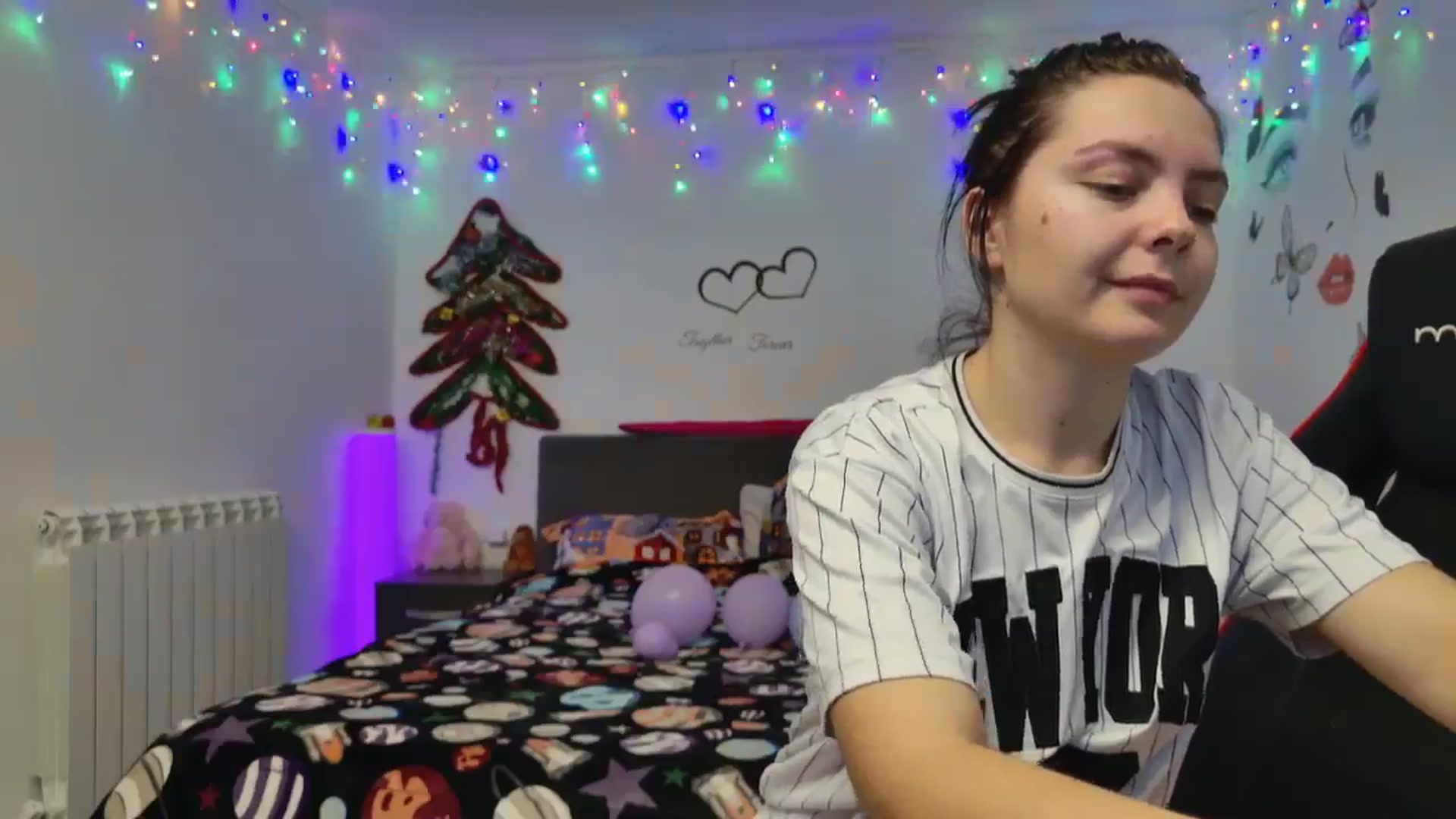 Gallery image thumbnail from YreneA's myfreecams stream on, 12/24/2024, 16:58 image 17 of 20