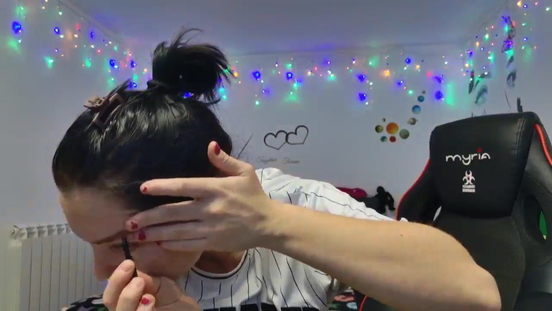 Gallery image thumbnail from YreneA's myfreecams stream on, 12/24/2024, 16:58 image 16 of 20