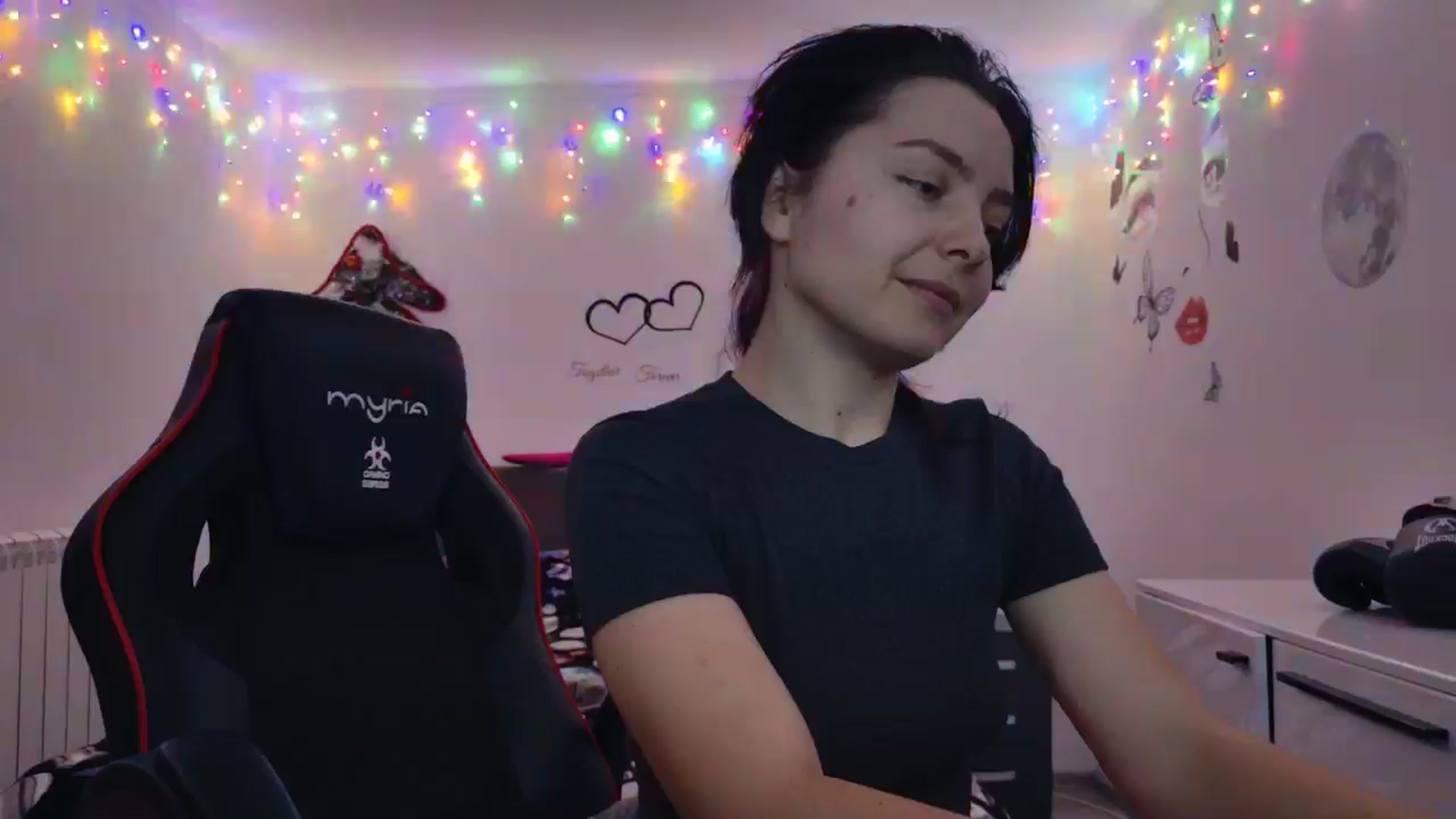 Gallery image thumbnail from YreneA's myfreecams stream on, 12/28/2024, 15:49 image 20 of 20