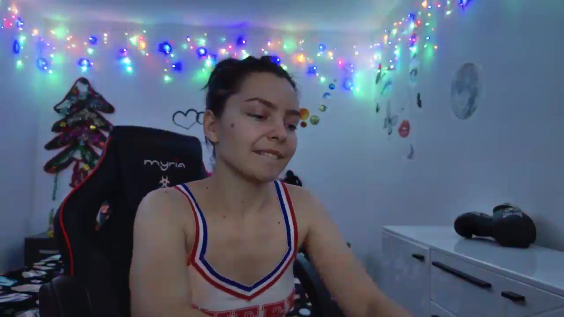 Gallery image thumbnail from YreneA's myfreecams stream on, 01/01/2025, 17:02 image 18 of 20
