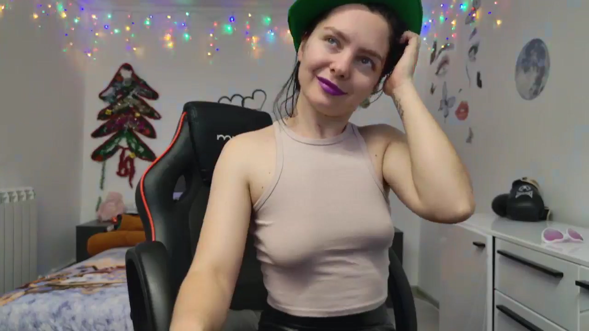 Gallery image thumbnail from YreneA's myfreecams stream on, 01/07/2025, 09:31 image 4 of 20