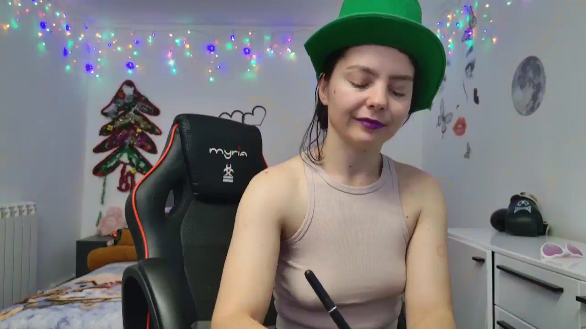 Gallery image thumbnail from YreneA's myfreecams stream on, 01/07/2025, 09:31 image 7 of 20