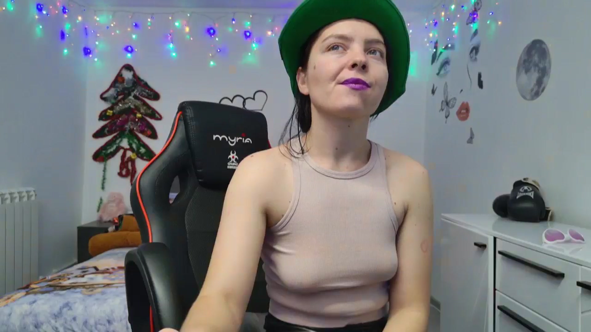 Gallery image thumbnail from YreneA's myfreecams stream on, 01/07/2025, 09:31 image 5 of 20