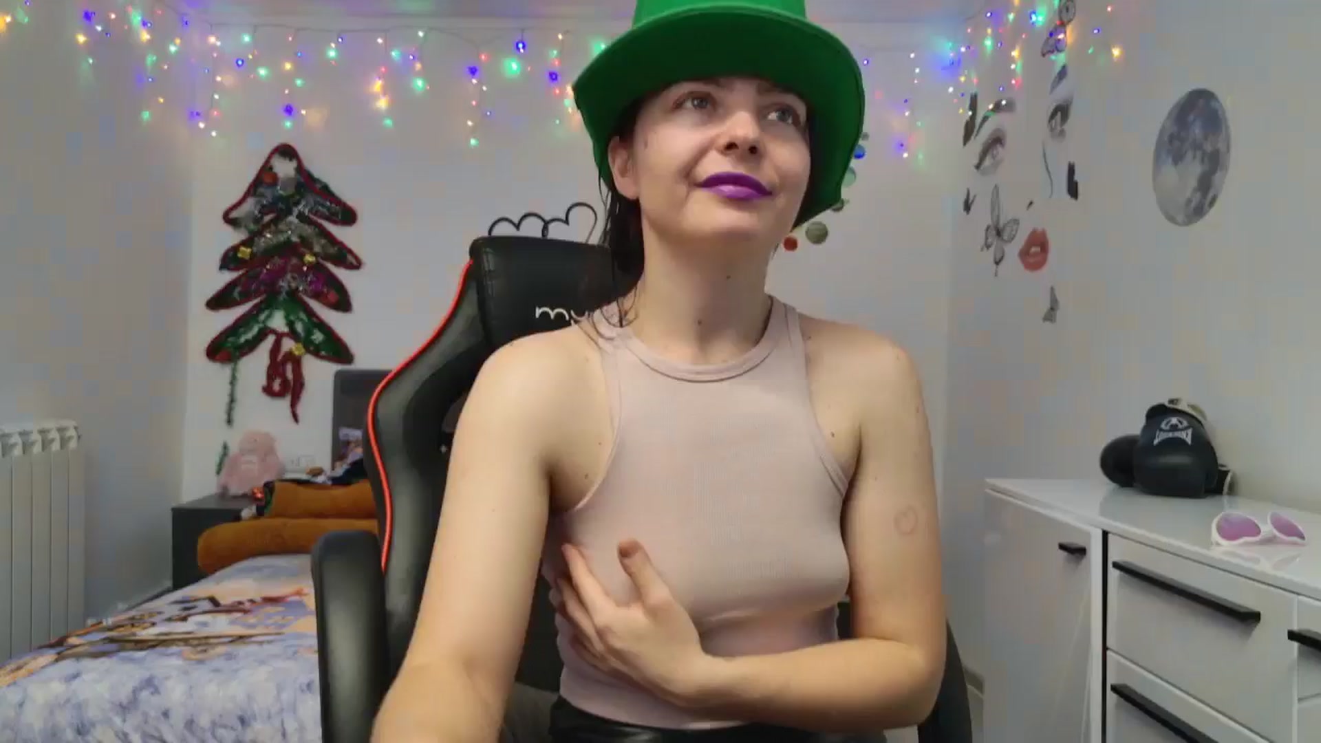 Gallery image thumbnail from YreneA's myfreecams stream on, 01/07/2025, 09:31 image 2 of 20