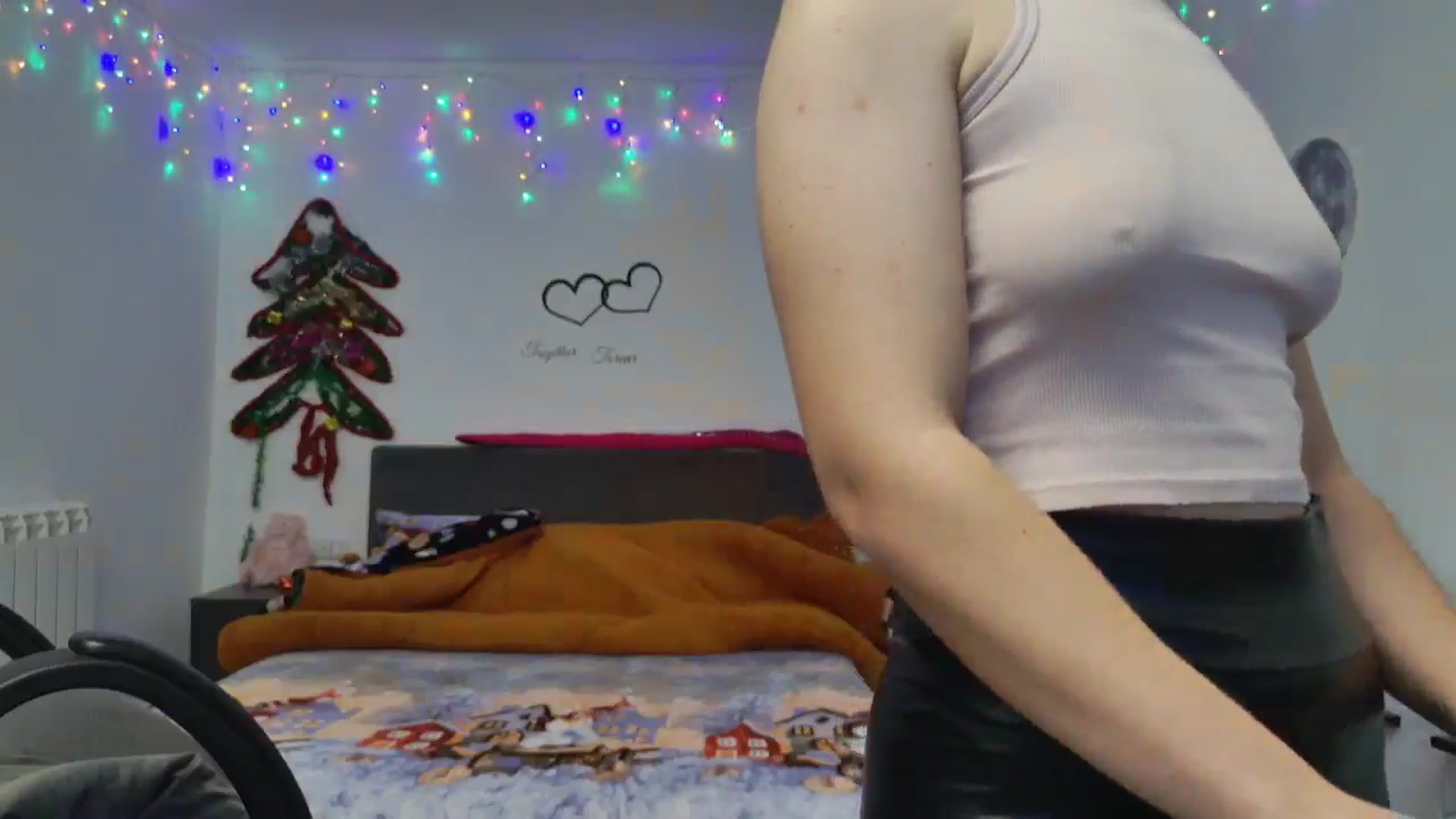 Gallery image thumbnail from YreneA's myfreecams stream on, 01/07/2025, 09:31 image 9 of 20
