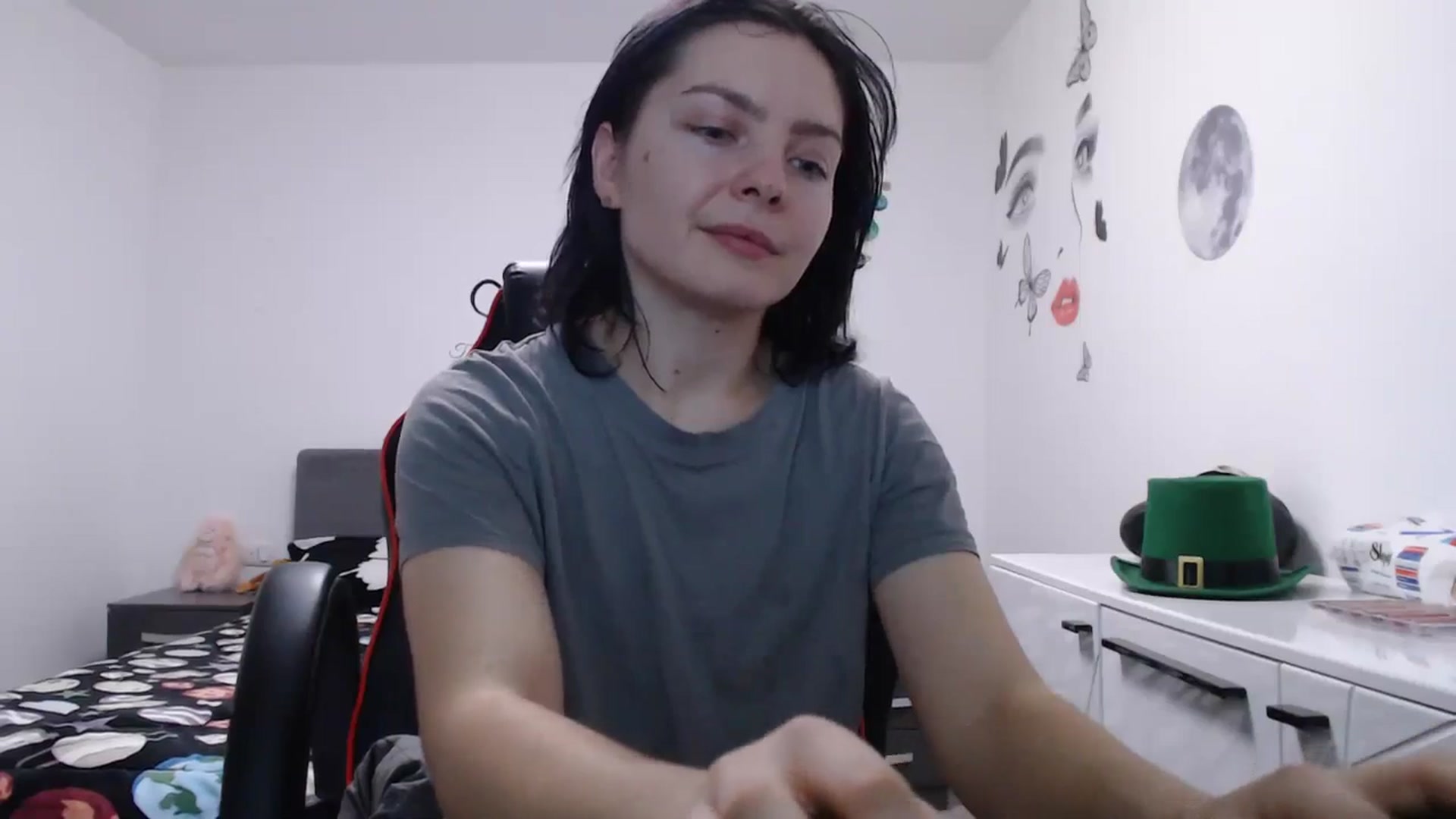 Gallery image thumbnail from YreneA's myfreecams stream on, 01/17/2025, 15:37 image 17 of 20