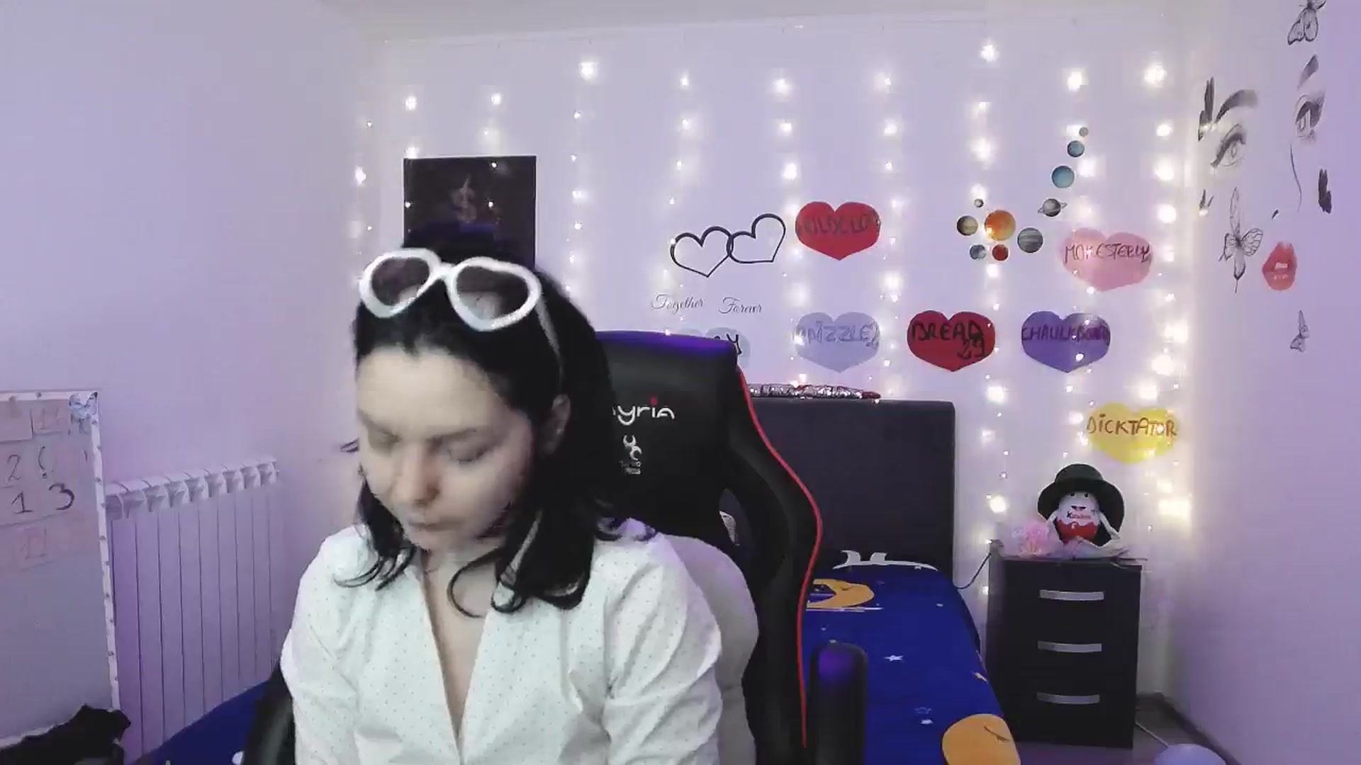 Gallery image thumbnail from YreneA's myfreecams stream on, 03/25/2025, 09:09 image 6 of 20