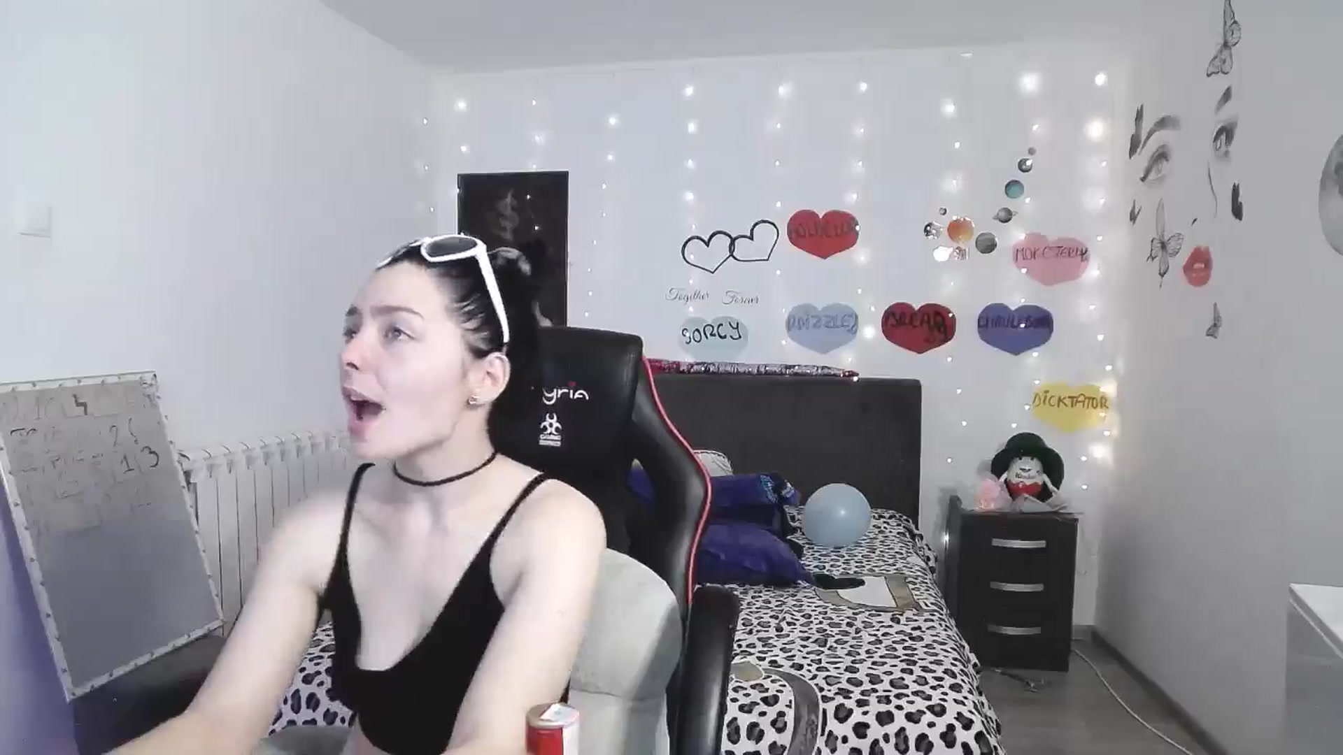 Gallery image thumbnail from YreneA's myfreecams stream on, 03/26/2025, 20:29 image 6 of 20