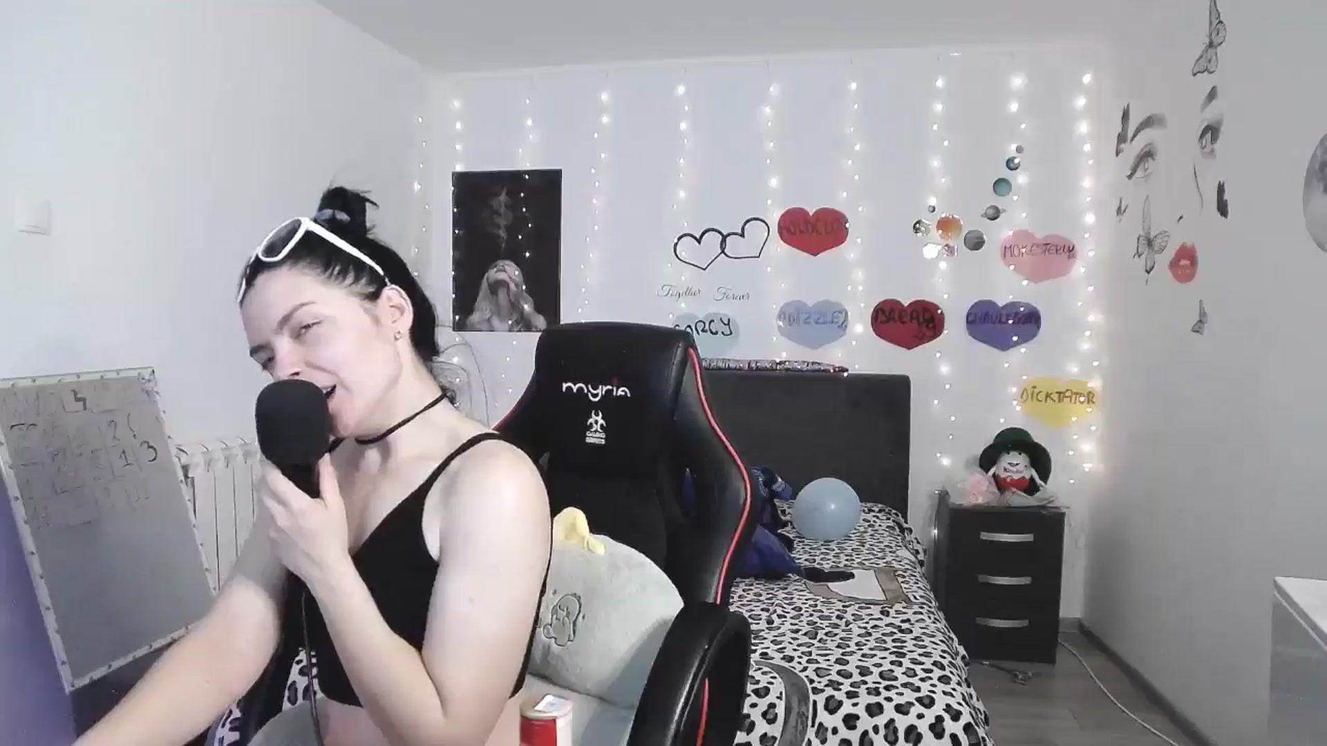 Gallery image thumbnail from YreneA's myfreecams stream on, 03/26/2025, 20:29 image 8 of 20
