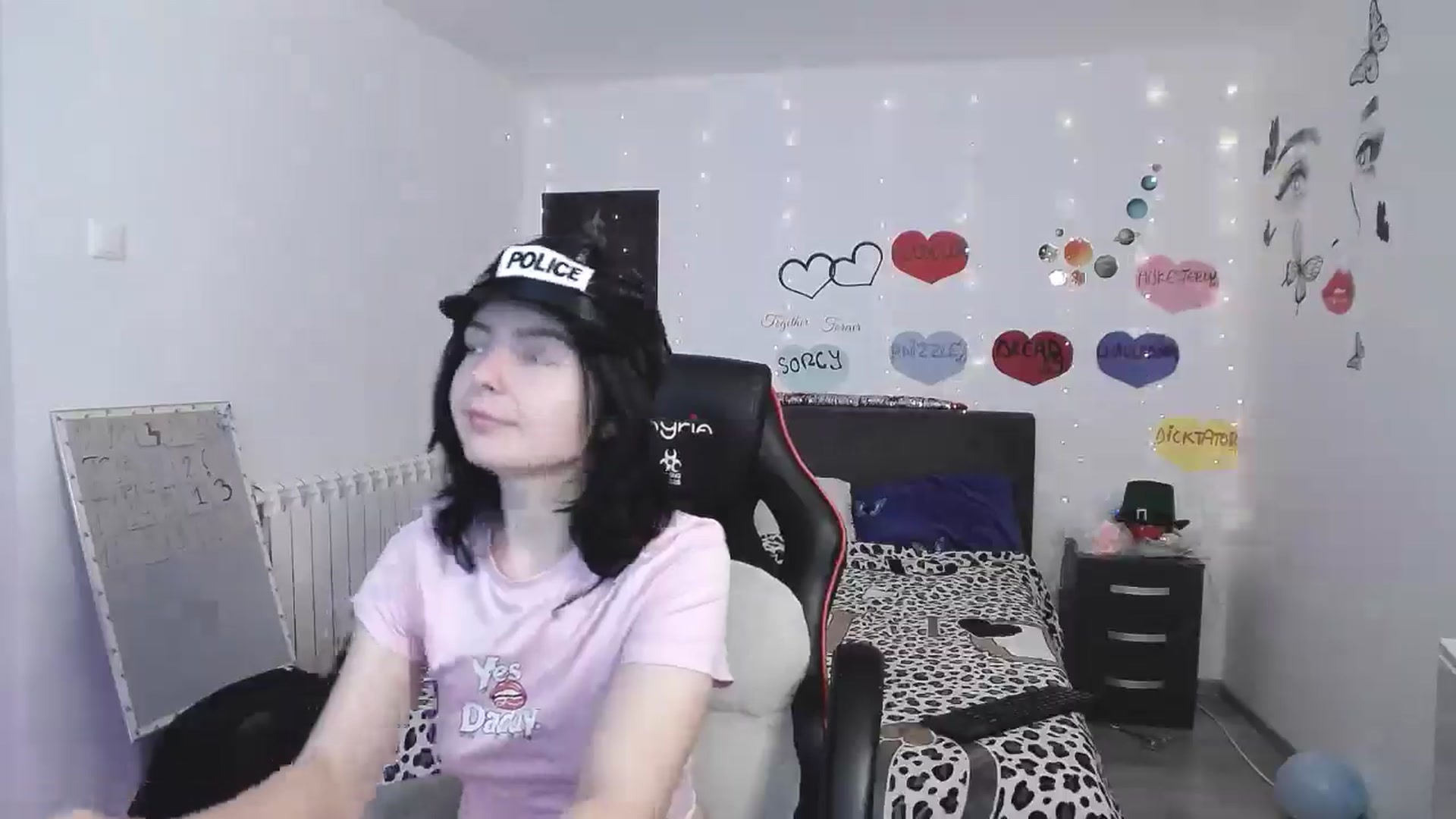 Gallery image thumbnail from YreneA's myfreecams stream on, 03/27/2025, 10:23 image 14 of 20