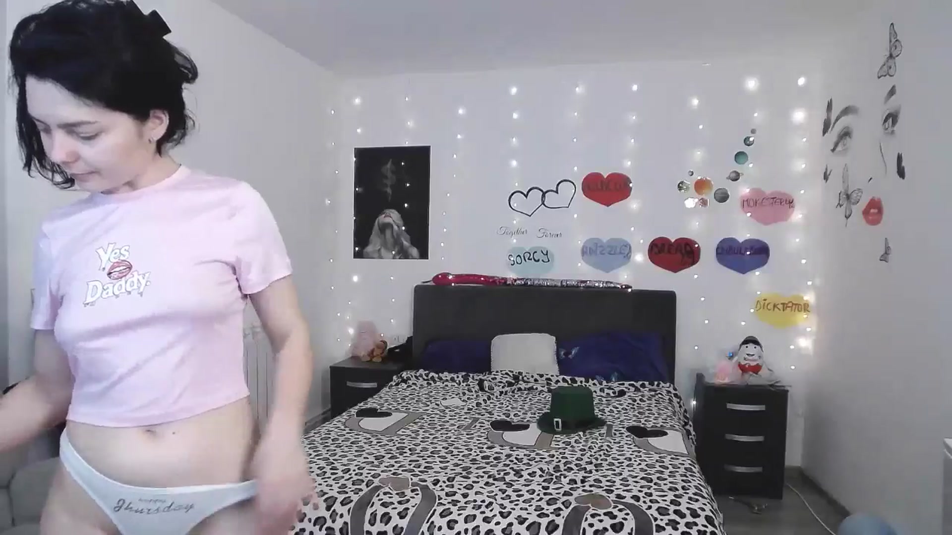 Gallery image thumbnail from YreneA's myfreecams stream on, 03/27/2025, 10:23 image 8 of 20