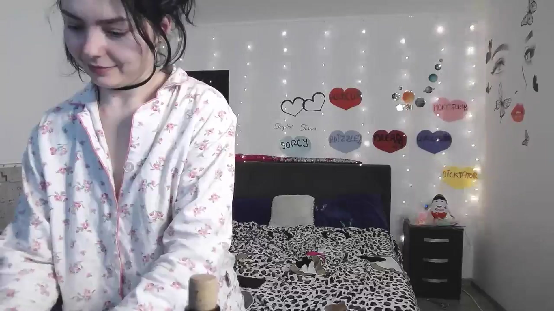 Gallery image thumbnail from YreneA's myfreecams stream on, 03/27/2025, 19:46 image 7 of 20