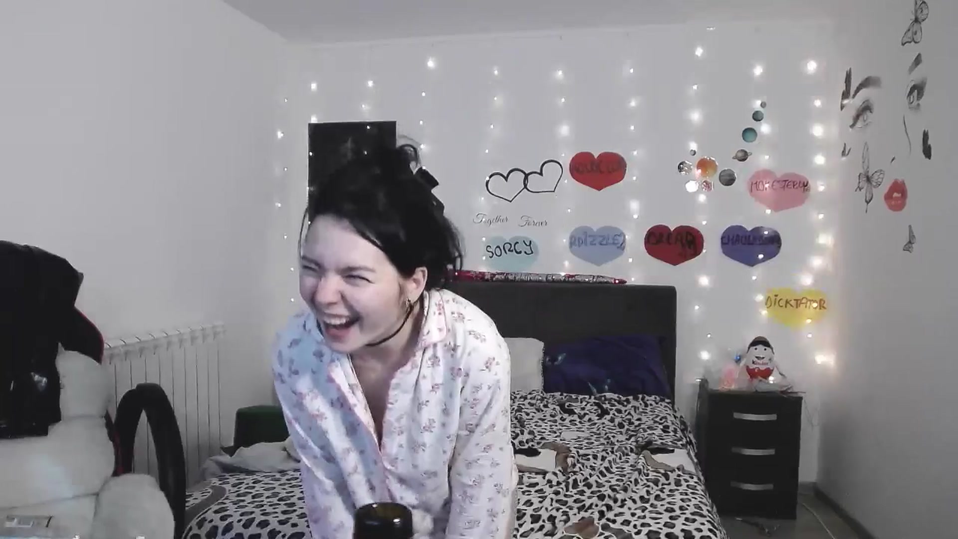 Gallery image thumbnail from YreneA's myfreecams stream on, 03/27/2025, 19:46 image 16 of 20