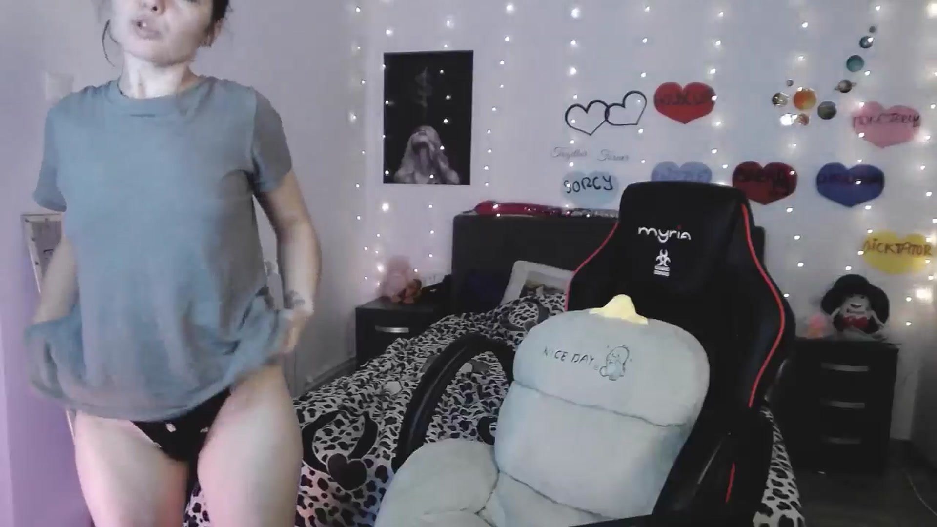 Gallery image thumbnail from YreneA's myfreecams stream on, 04/02/2025, 17:08 image 4 of 20