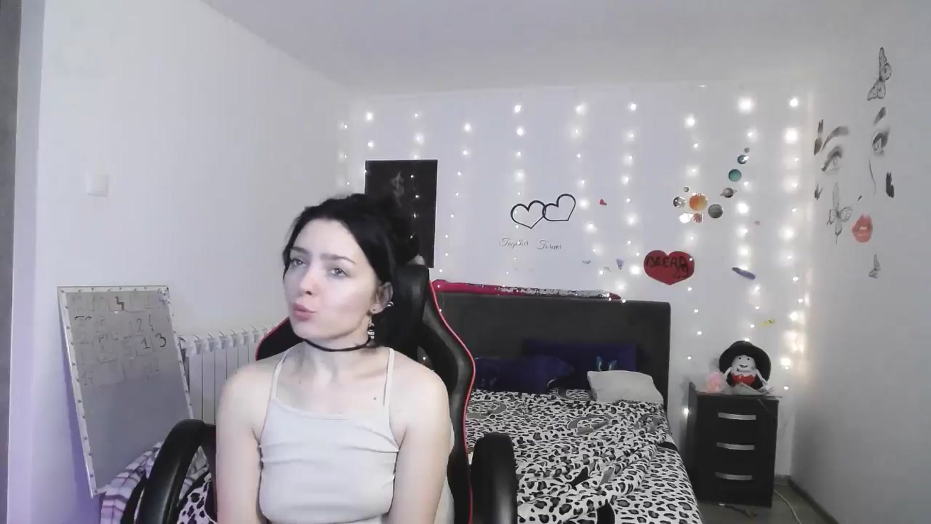 Gallery image thumbnail from YreneA's myfreecams stream on, 04/05/2025, 18:02 image 14 of 20