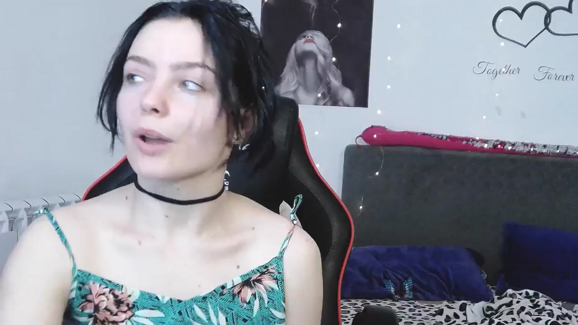 Gallery image thumbnail from YreneA's myfreecams stream on, 04/06/2025, 07:01 image 10 of 20