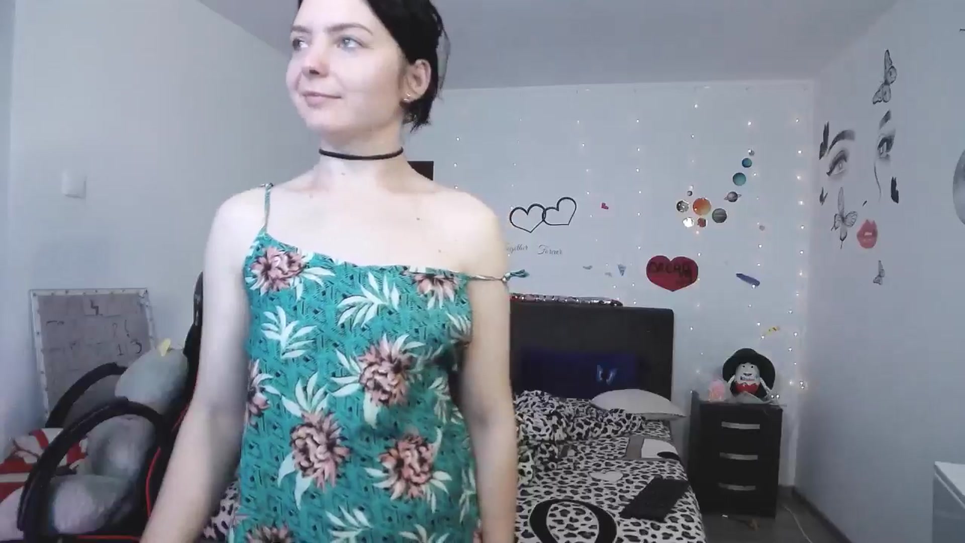 Gallery image thumbnail from YreneA's myfreecams stream on, 04/06/2025, 07:01 image 18 of 20