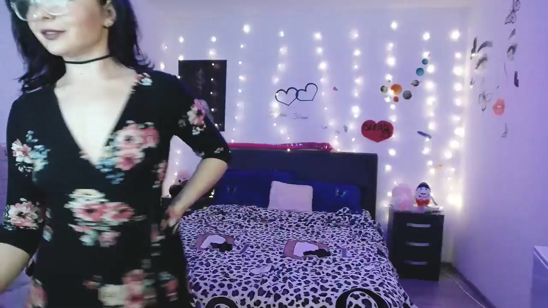 Gallery image thumbnail from YreneA's myfreecams stream on, 04/10/2025, 17:50 image 3 of 20