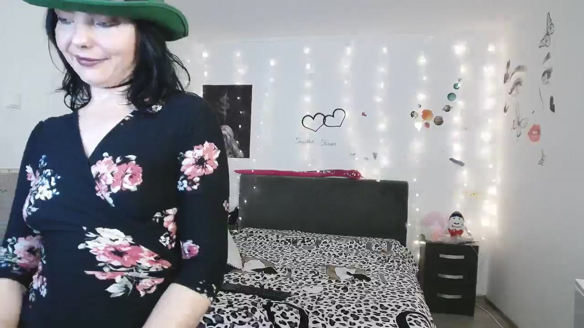 Gallery image thumbnail from YreneA's myfreecams stream on, 04/10/2025, 19:19 image 2 of 20