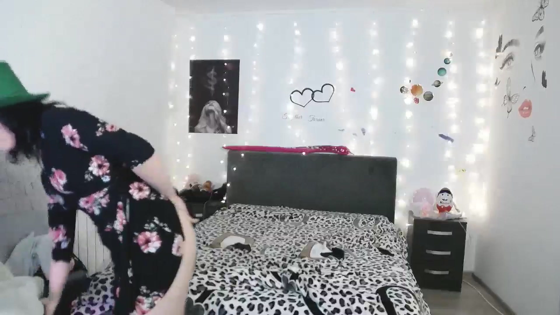 Gallery image thumbnail from YreneA's myfreecams stream on, 04/10/2025, 19:19 image 12 of 20
