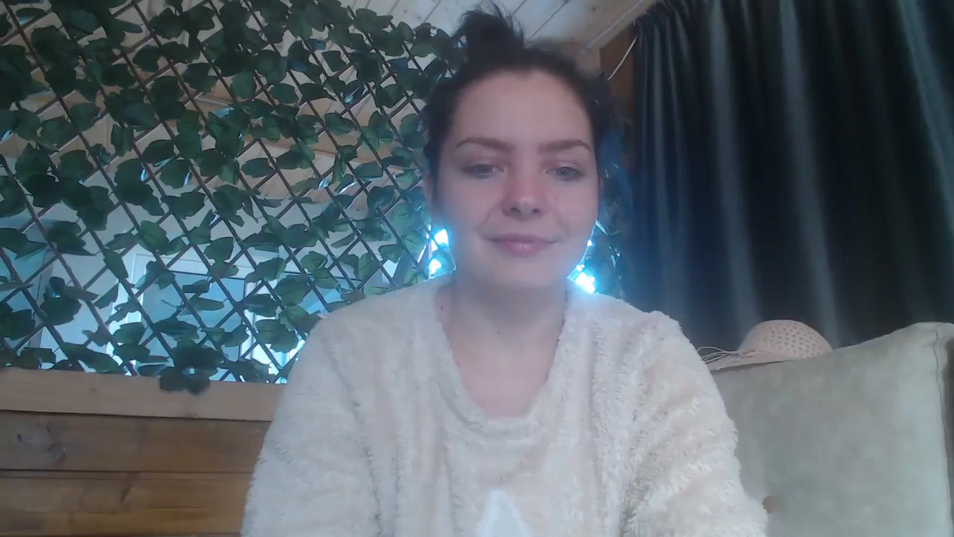 Gallery image thumbnail from YreneA's myfreecams stream on, 04/16/2025, 16:07 image 2 of 20