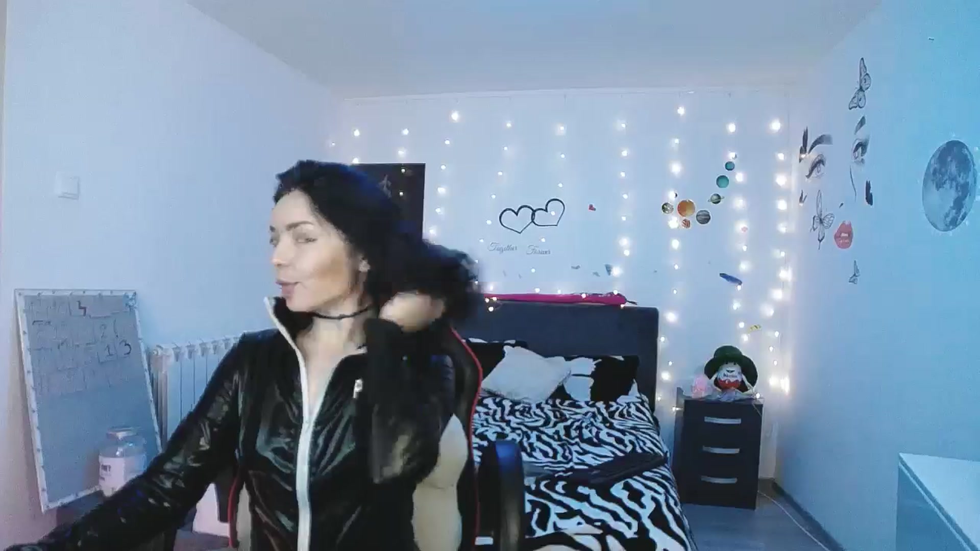 Gallery image thumbnail from YreneA's myfreecams stream on, 04/19/2025, 07:12 image 3 of 20
