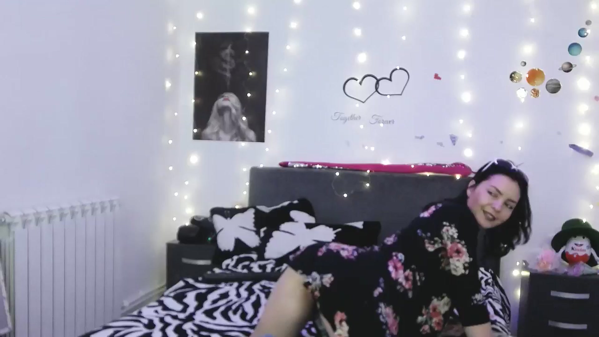 Gallery image thumbnail from YreneA's myfreecams stream on, 04/19/2025, 08:23 image 14 of 20