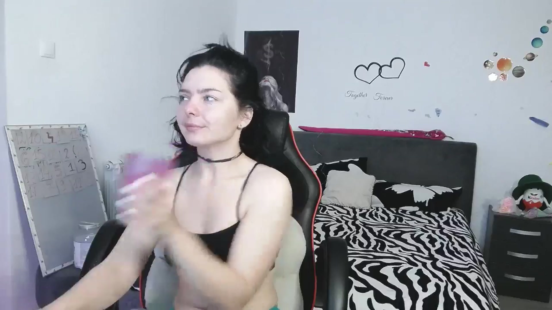 Gallery image thumbnail from YreneA's myfreecams stream on, 04/21/2025, 04:06 image 2 of 20