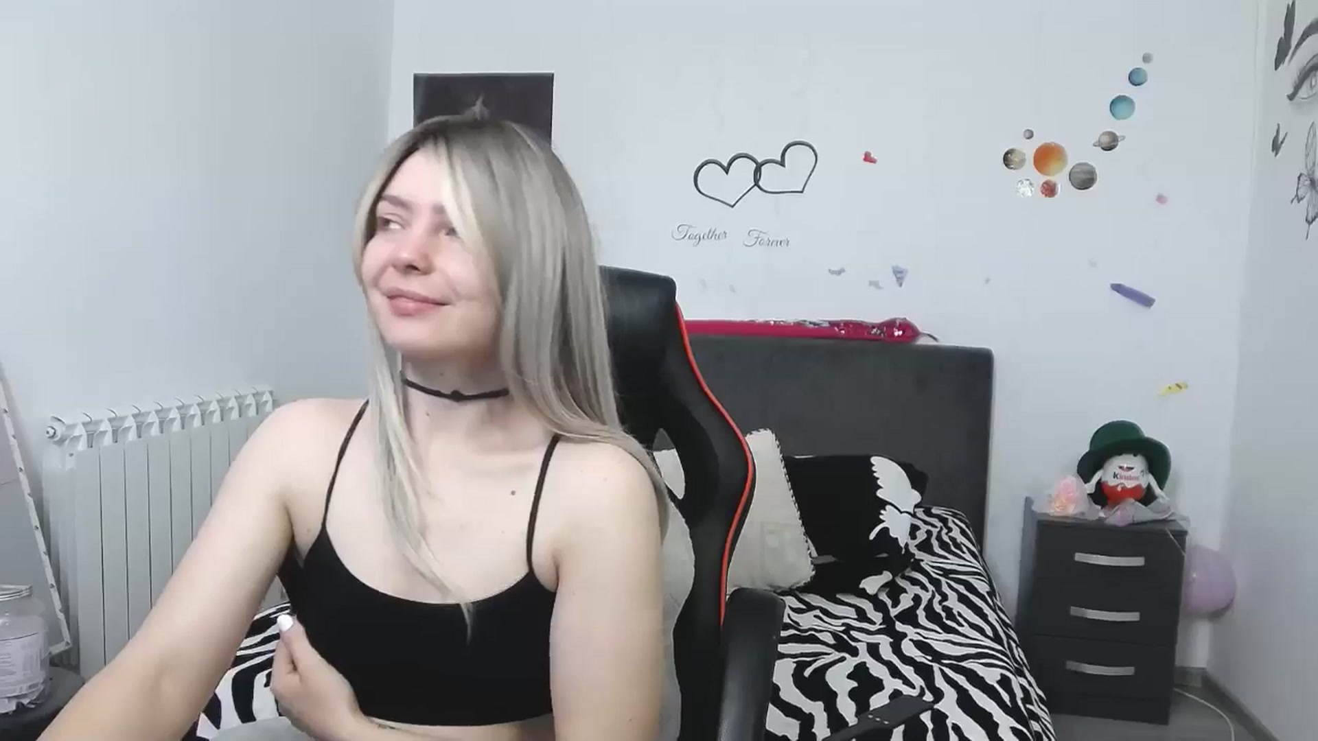 Gallery image thumbnail from YreneA's myfreecams stream on, 04/21/2025, 06:23 image 4 of 20