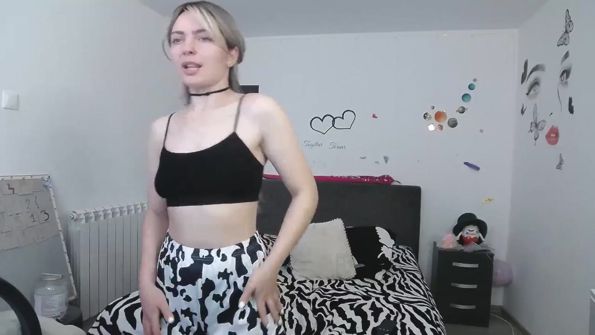 Gallery image thumbnail from YreneA's myfreecams stream on, 04/21/2025, 06:56 image 4 of 20