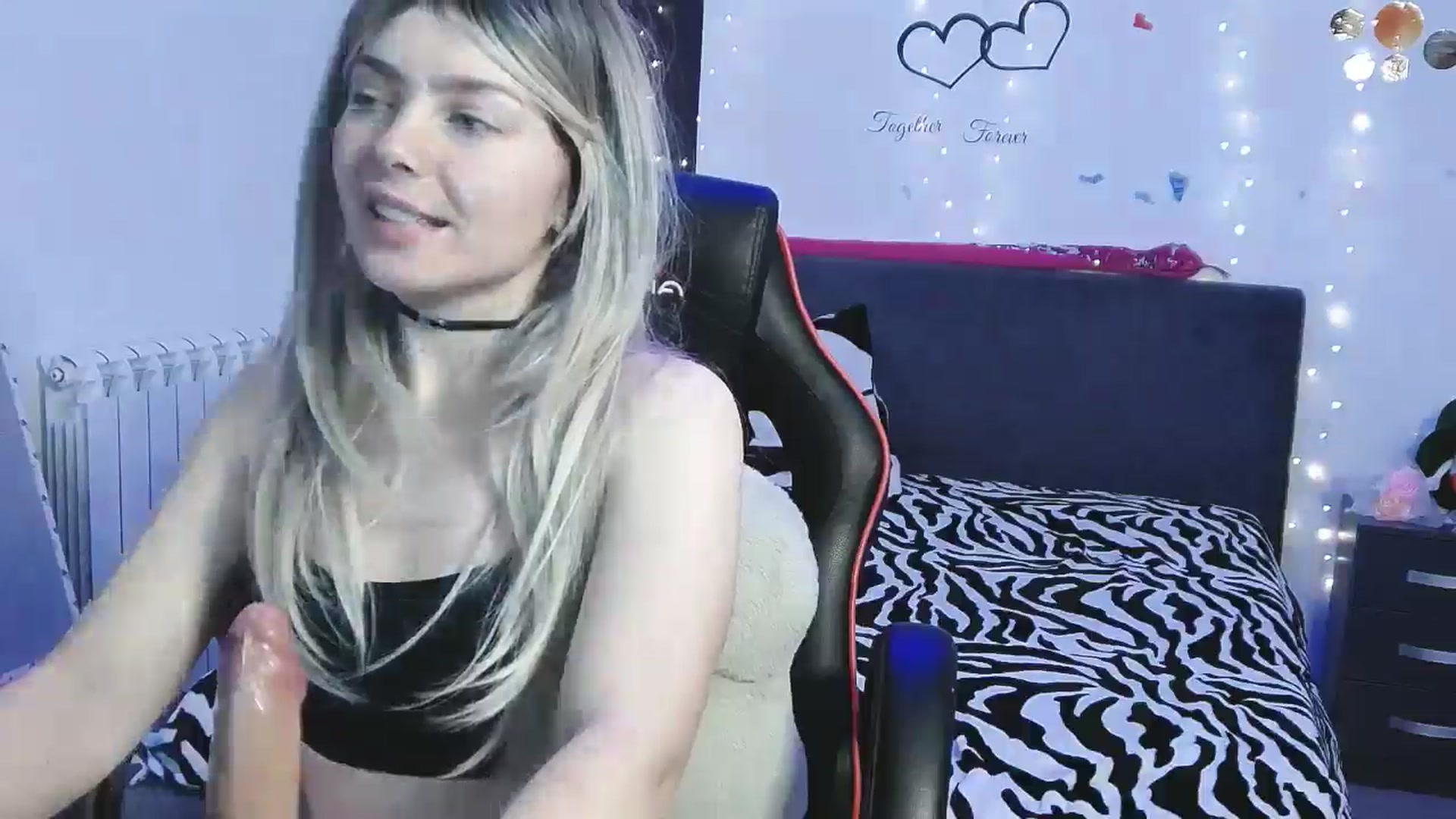 Gallery image thumbnail from YreneA's myfreecams stream on, 04/21/2025, 19:38 image 7 of 20
