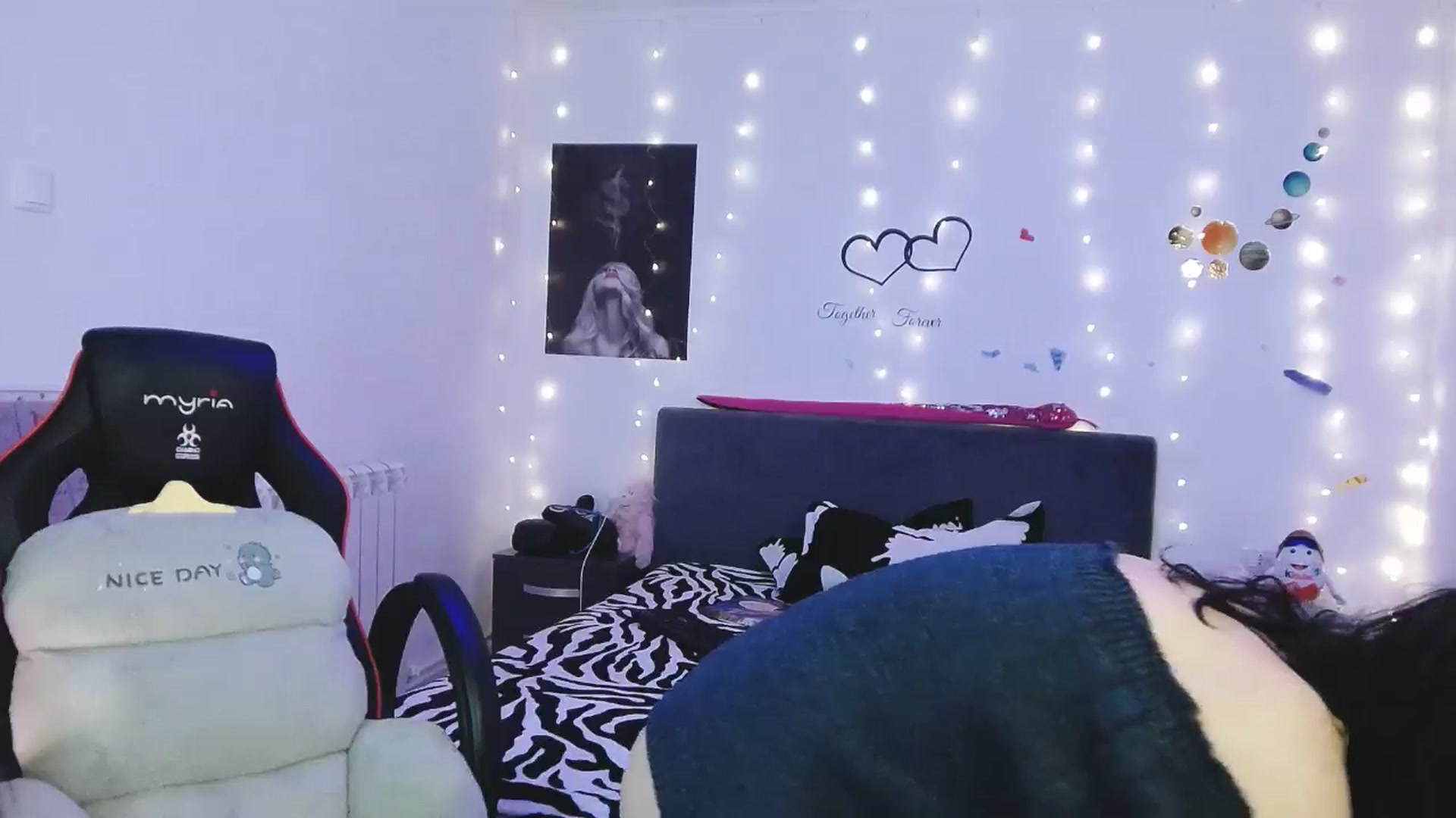 Gallery image thumbnail from YreneA's myfreecams stream on, 04/24/2025, 02:13 image 17 of 20