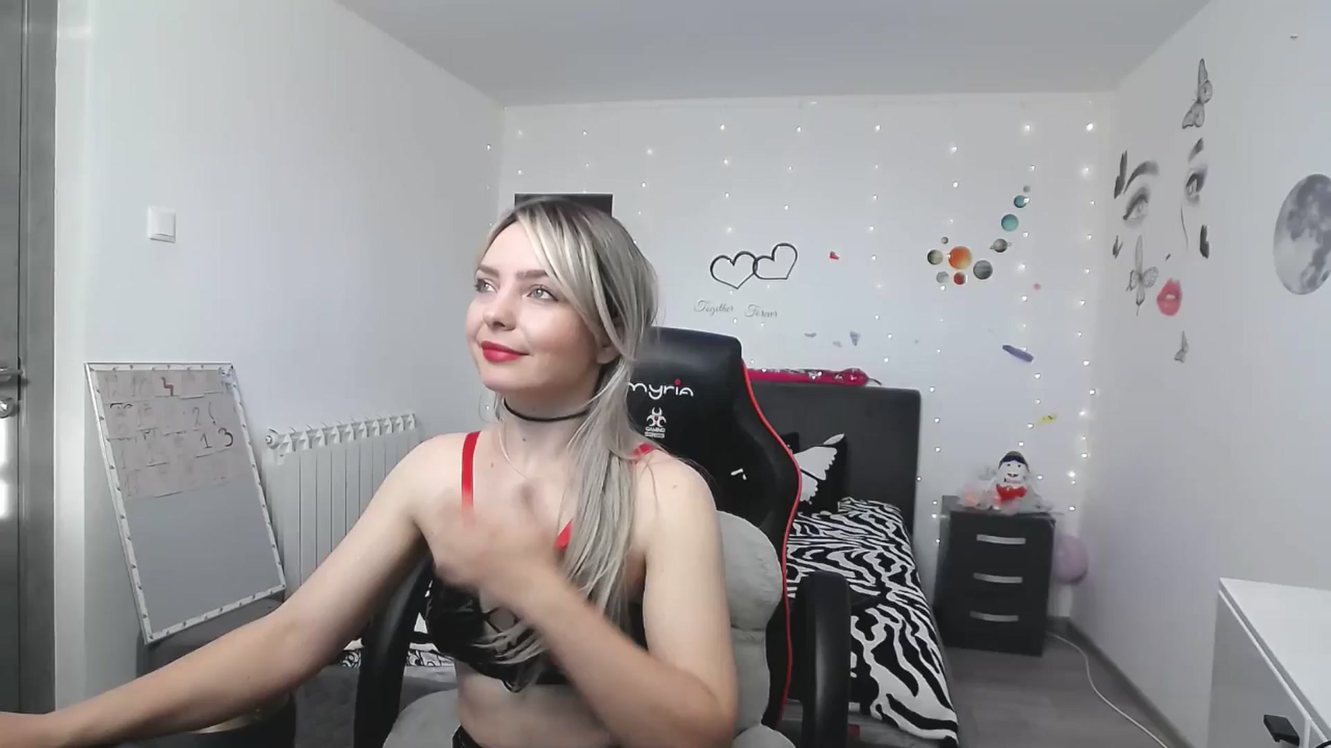 Gallery image thumbnail from YreneA's myfreecams stream on, 04/24/2025, 07:05 image 1 of 20