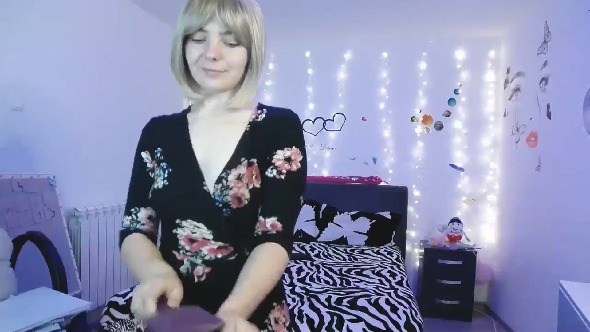 Gallery image thumbnail from YreneA's myfreecams stream on, 04/24/2025, 19:07 image 17 of 20