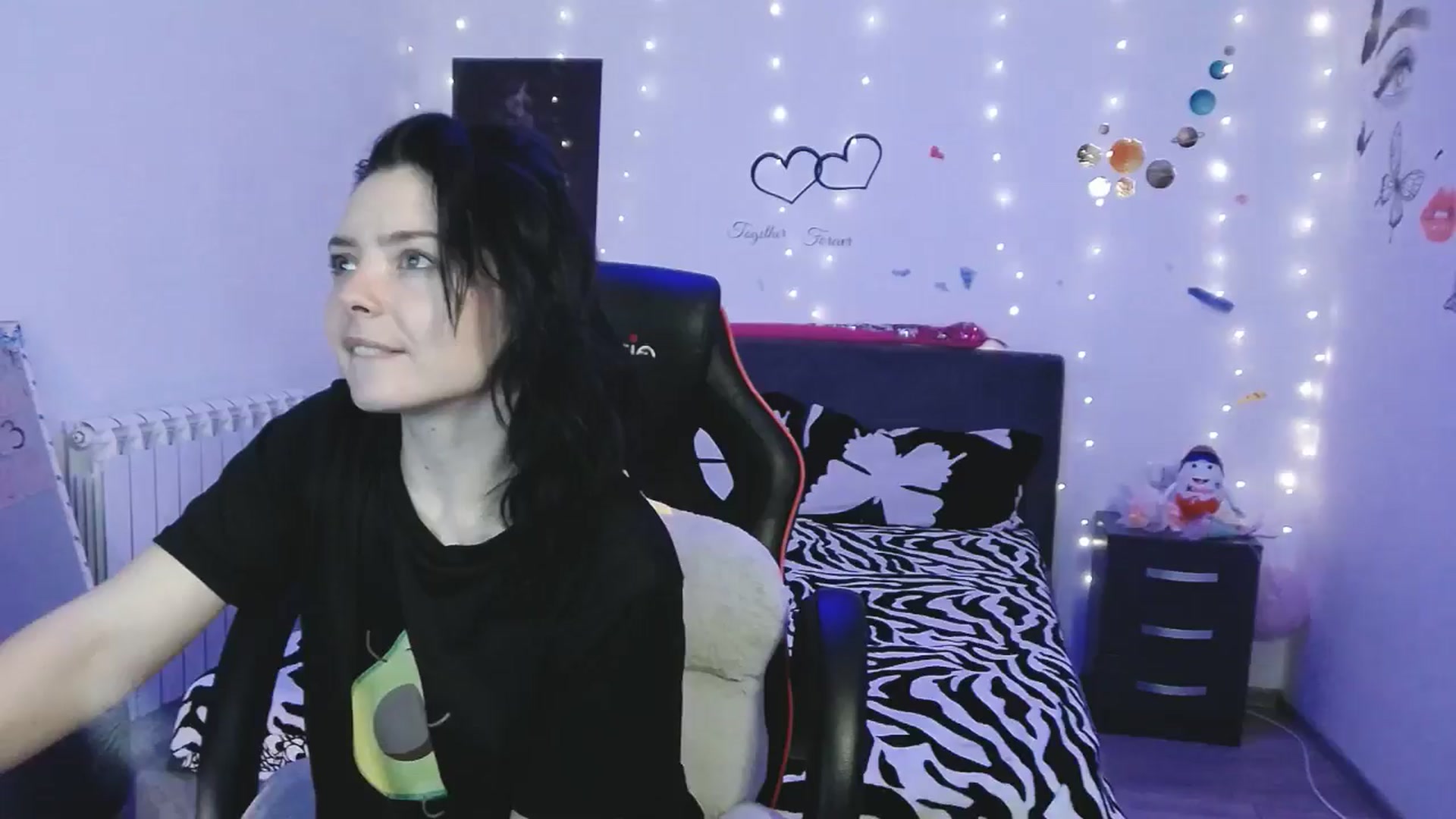 Gallery image thumbnail from YreneA's myfreecams stream on, 04/24/2025, 19:07 image 5 of 20