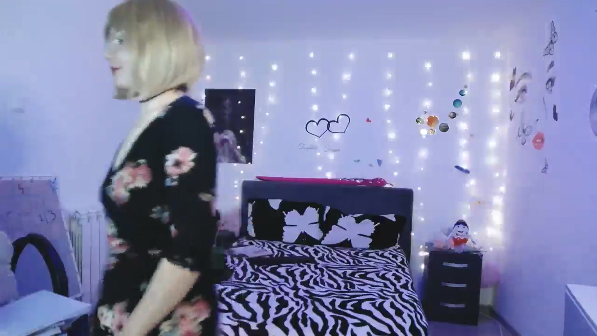 Gallery image thumbnail from YreneA's myfreecams stream on, 04/24/2025, 19:07 image 18 of 20