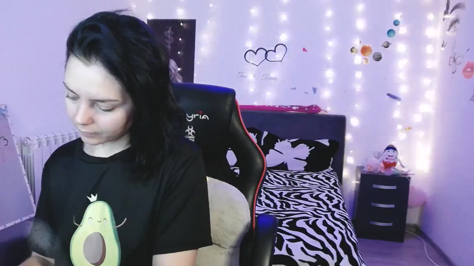 Gallery image thumbnail from YreneA's myfreecams stream on, 04/24/2025, 19:07 image 3 of 20