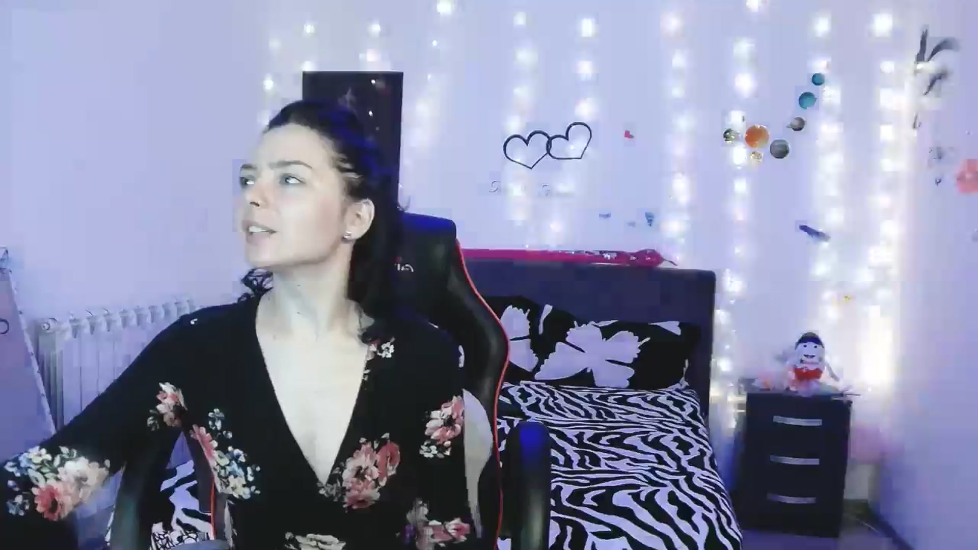 Gallery image thumbnail from YreneA's myfreecams stream on, 04/24/2025, 19:07 image 7 of 20