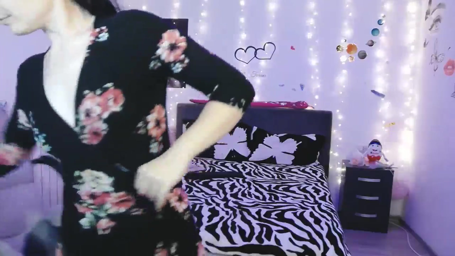 Gallery image thumbnail from YreneA's myfreecams stream on, 04/24/2025, 19:07 image 6 of 20