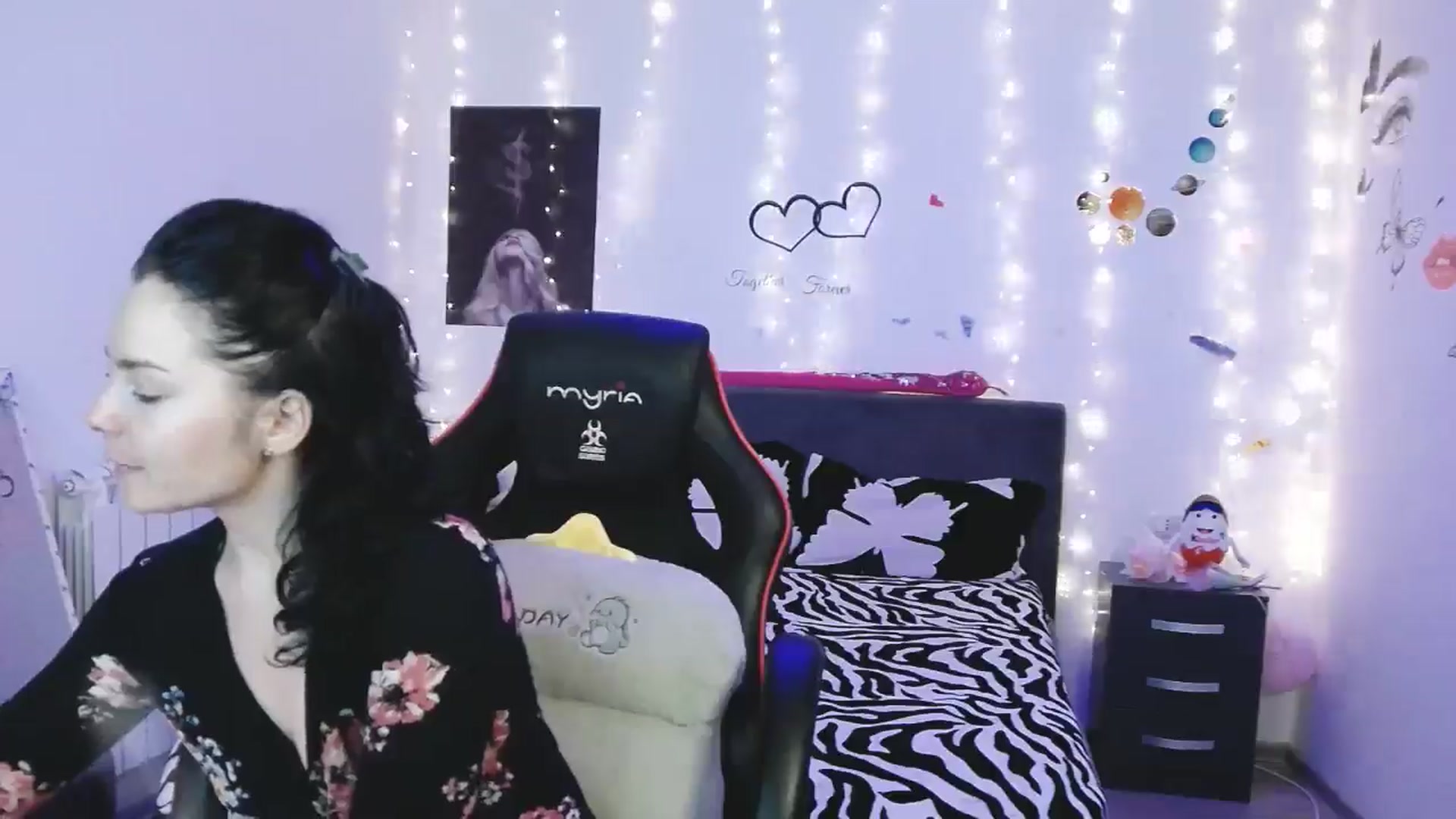Gallery image thumbnail from YreneA's myfreecams stream on, 04/24/2025, 19:07 image 9 of 20