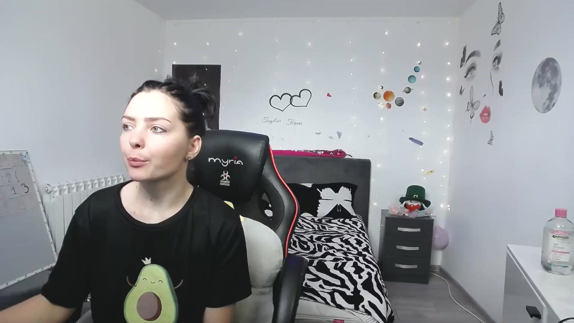 Gallery image thumbnail from YreneA's myfreecams stream on, 04/26/2025, 08:15 image 15 of 20