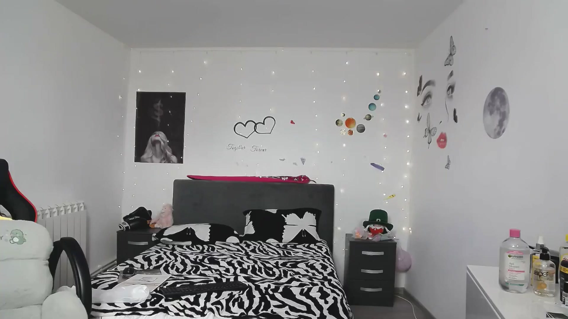 Gallery image thumbnail from YreneA's myfreecams stream on, 04/26/2025, 08:15 image 10 of 20