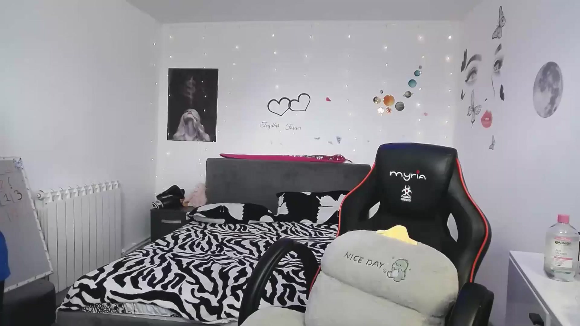 Gallery image thumbnail from YreneA's myfreecams stream on, 04/26/2025, 12:37 image 9 of 20