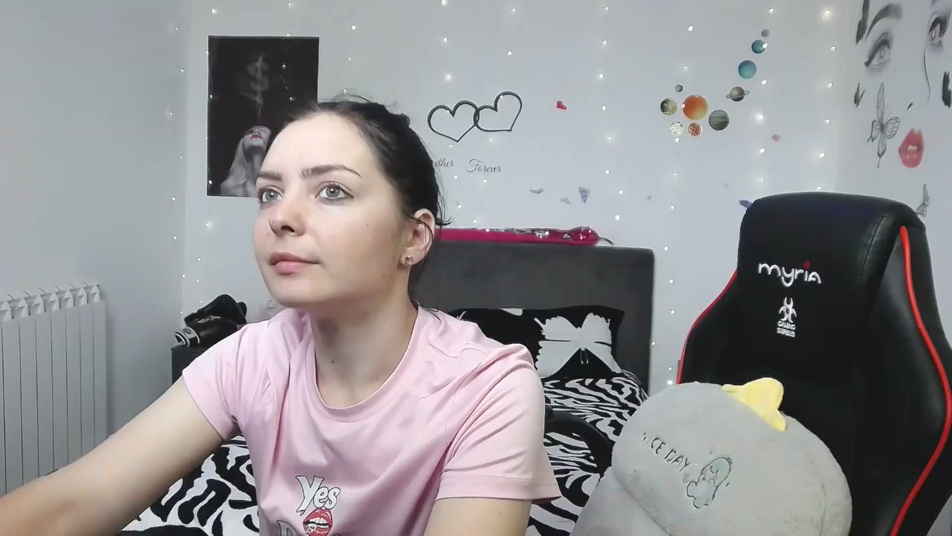 Gallery image thumbnail from YreneA's myfreecams stream on, 04/26/2025, 12:37 image 1 of 20