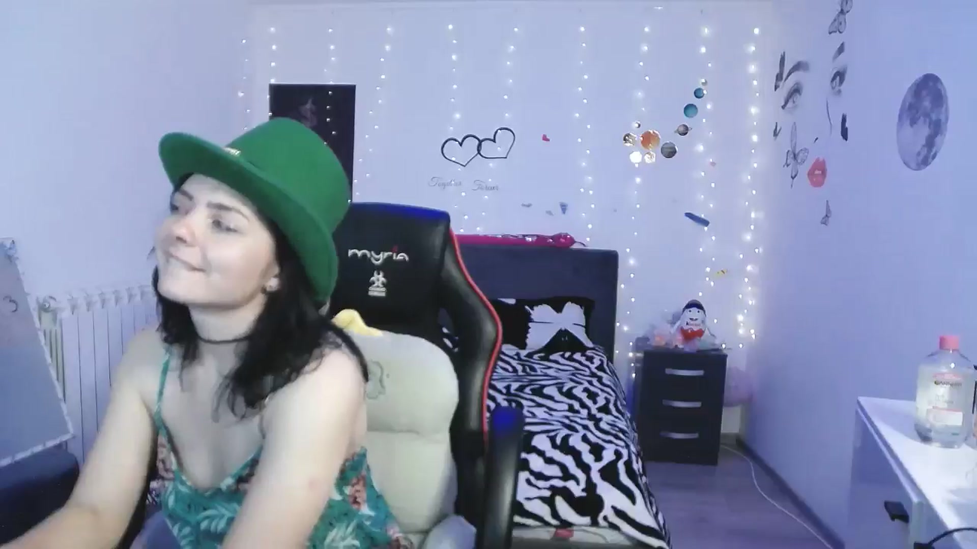 Gallery image thumbnail from YreneA's myfreecams stream on, 04/26/2025, 19:09 image 19 of 20