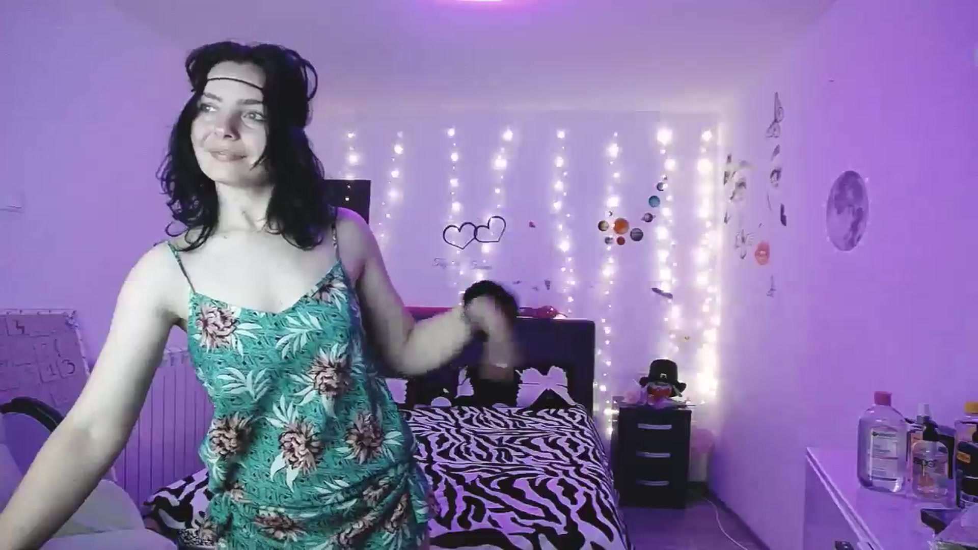 Gallery image thumbnail from YreneA's myfreecams stream on, 04/26/2025, 19:09 image 9 of 20