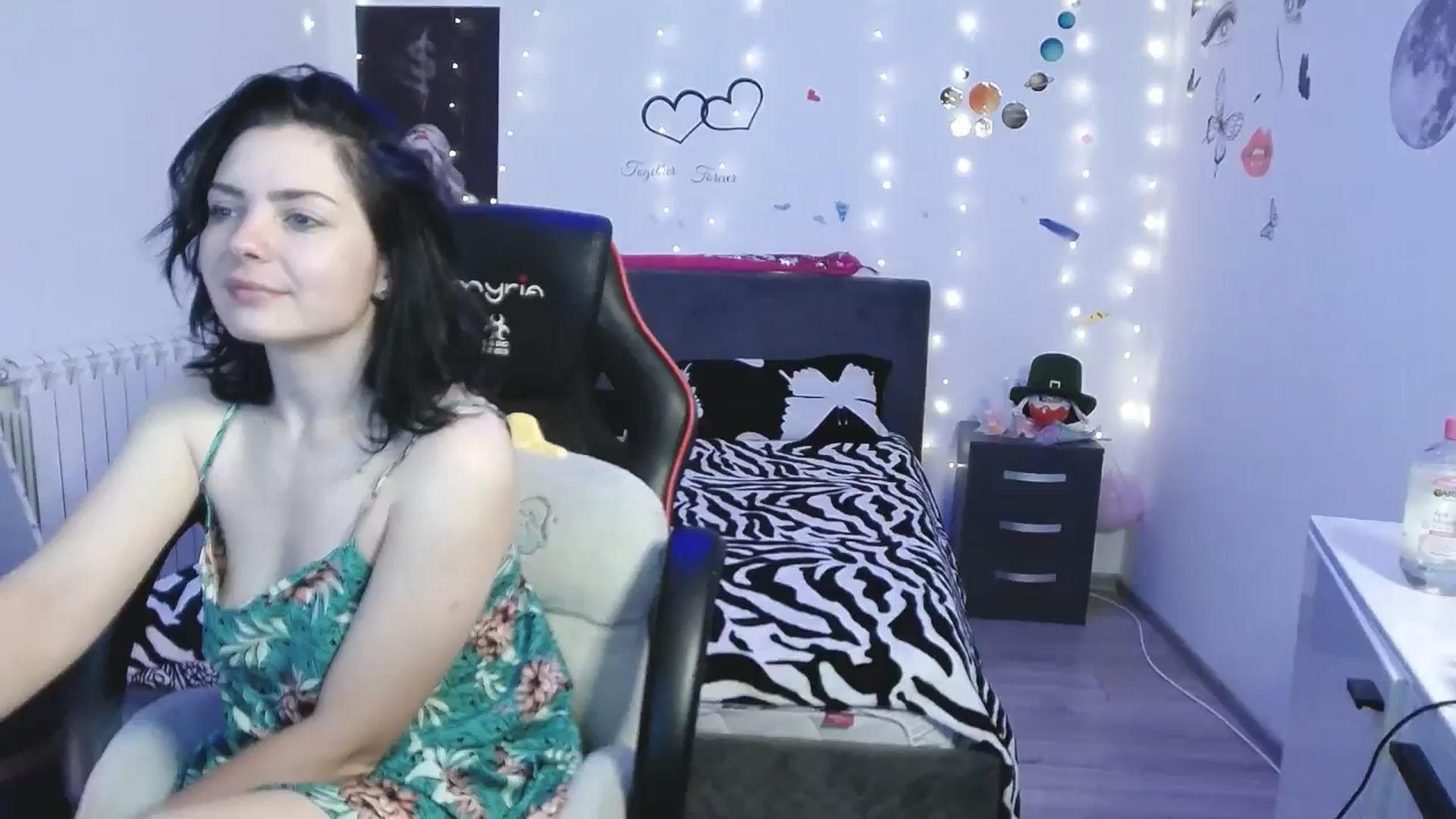 Gallery image thumbnail from YreneA's myfreecams stream on, 04/26/2025, 19:09 image 1 of 20