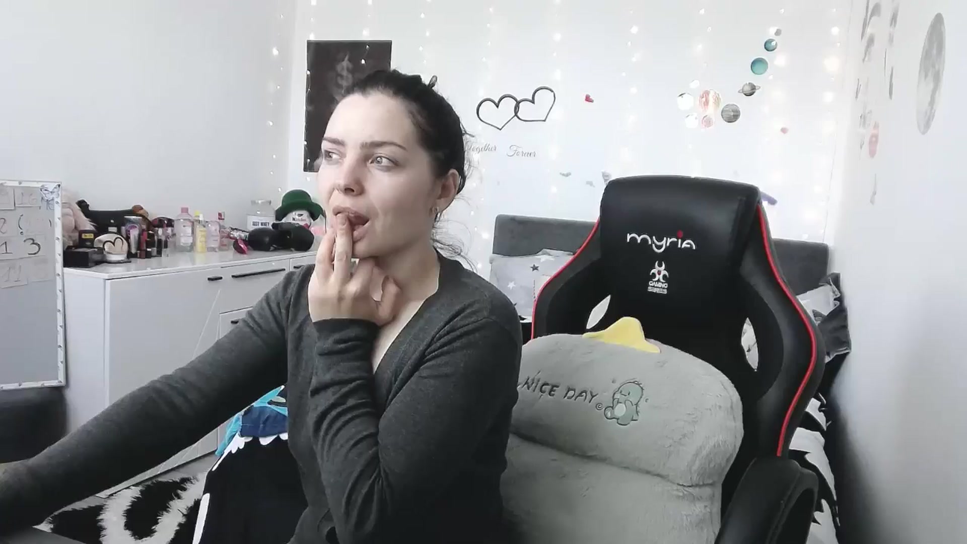 Gallery image thumbnail from YreneA's myfreecams stream on, 04/28/2025, 14:20 image 1 of 20